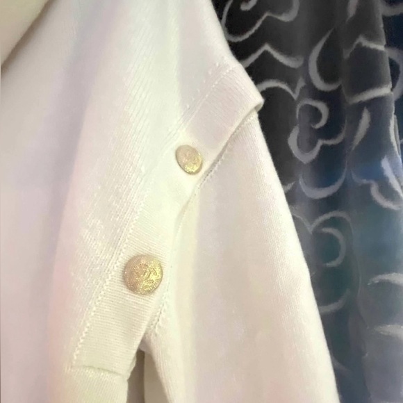 Chanel 2022 Cashmere Sweater Hoodie gold CC buttons & detachable sleeves sz 38 - Picture 5 of 14